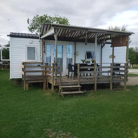 L Aire Tranquille Campsite *